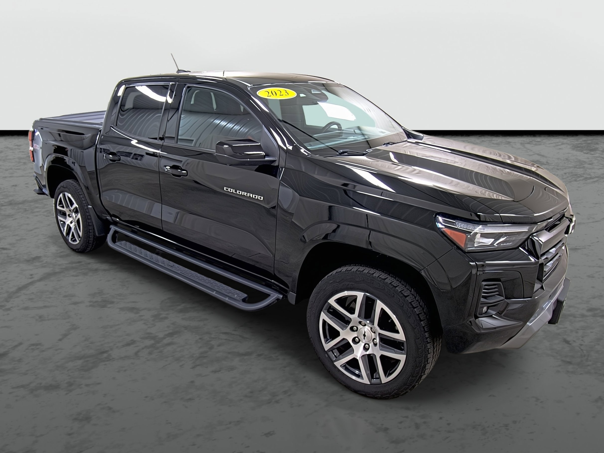 Used 2023 Chevrolet Colorado Z71 w/ Z71 Convenience Package 2 image 5