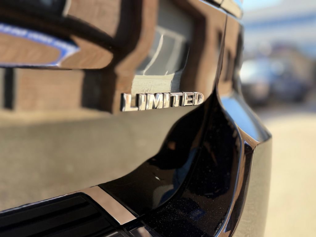Used 2021 Jeep Grand Cherokee Limited image 33