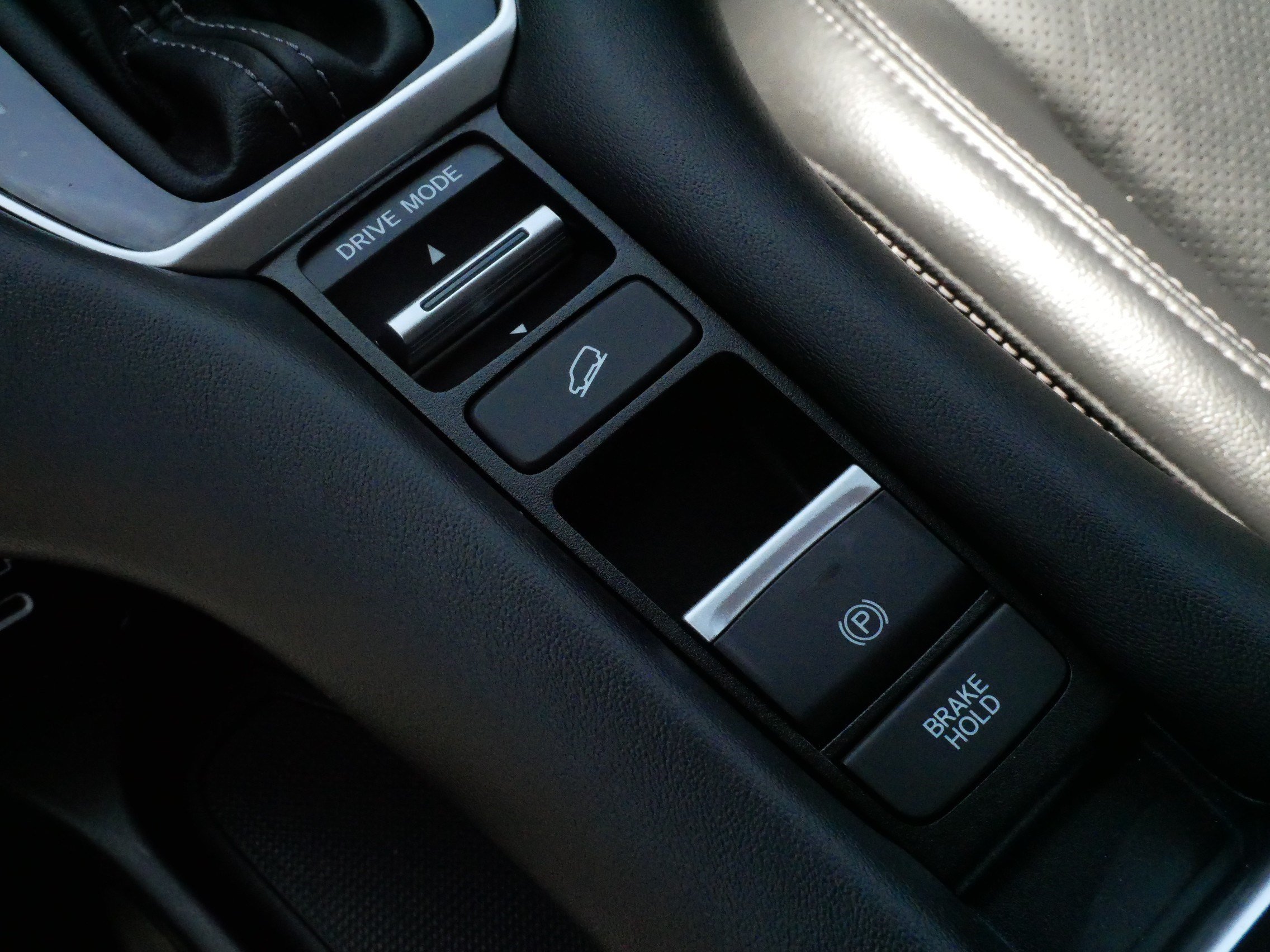 Used 2025 Honda HR-V EX-L image 25