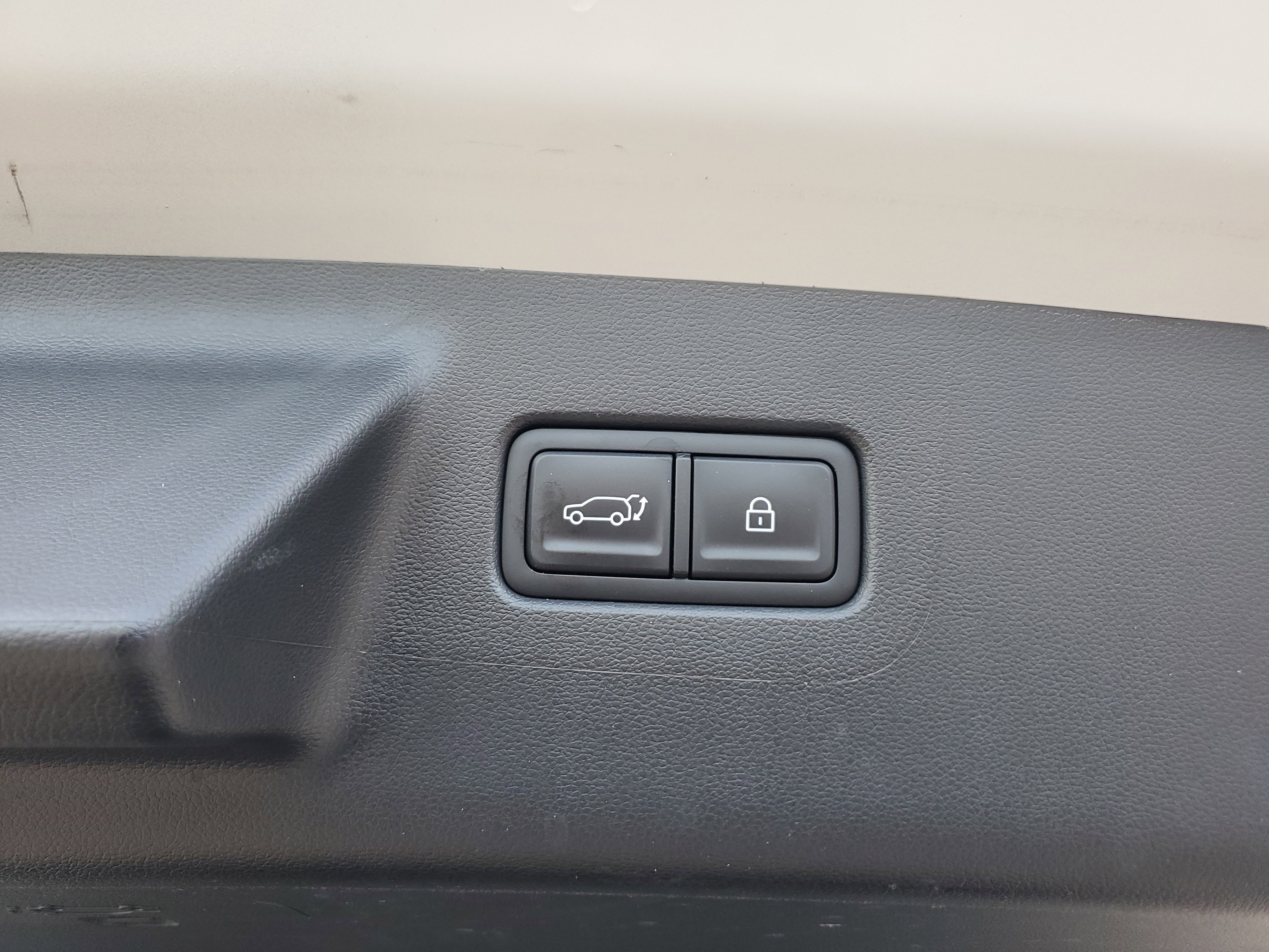 Used 2025 Hyundai Santa Fe SEL image 17