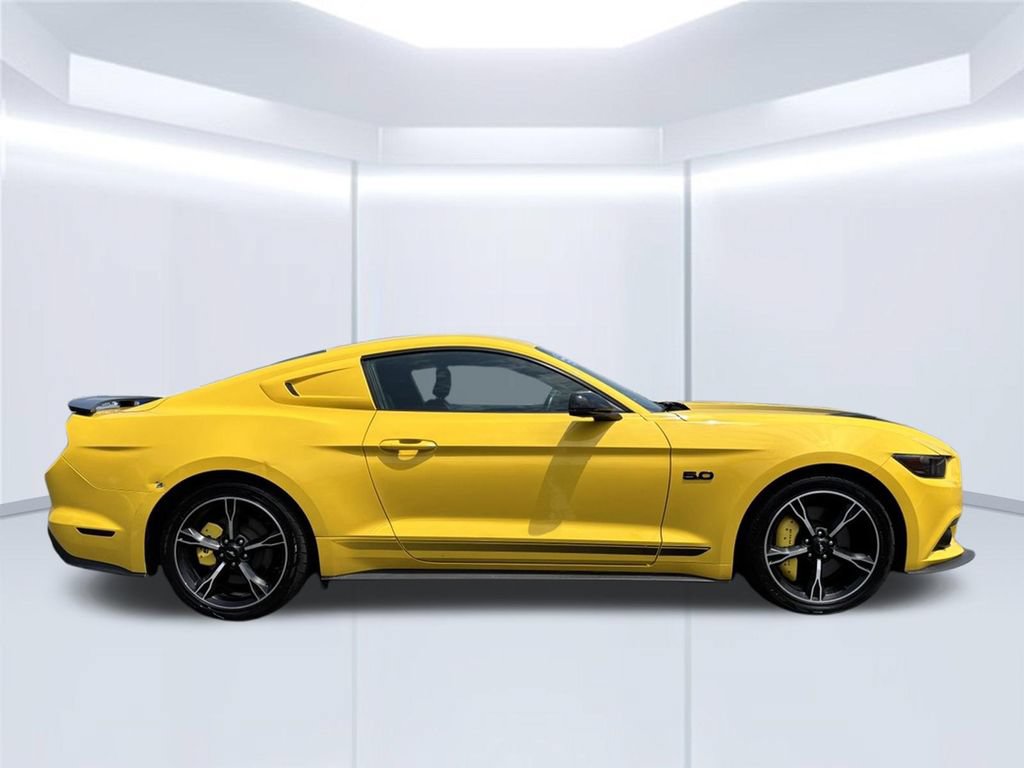 Used 2017 Ford Mustang GT Premium w/ Equipment Group 401A RWD image 6