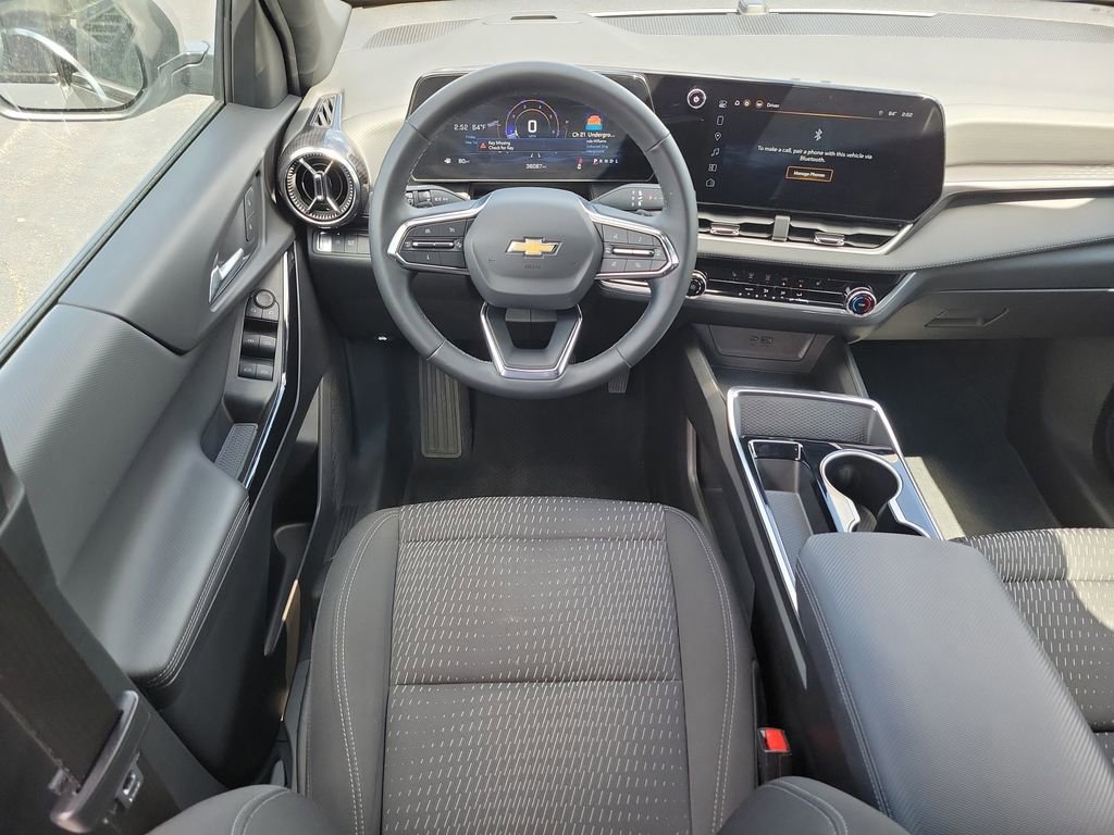Used 2025 Chevrolet Equinox LT FWD image 12