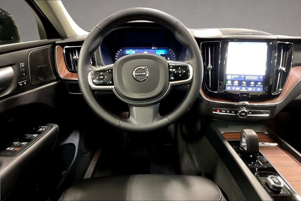 Used 2024 Volvo XC60 B5 Plus w/ Protection Package Premier image 8