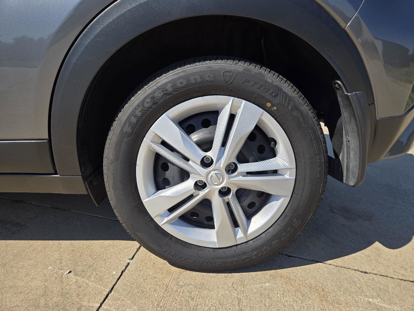 Used 2025 Nissan Kicks Play S FWD image 10