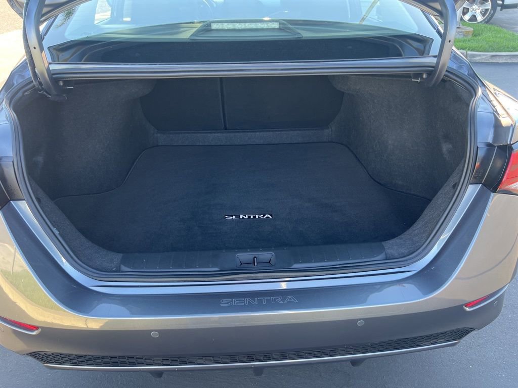 Used 2025 Nissan Sentra SV image 29