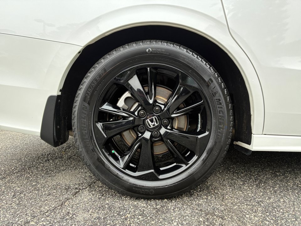 Used 2024 Honda Odyssey Sport image 27