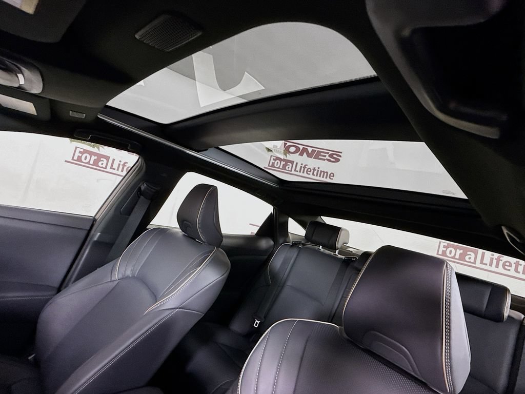 Certified 2026 Toyota Crown AWD/4WD image 12