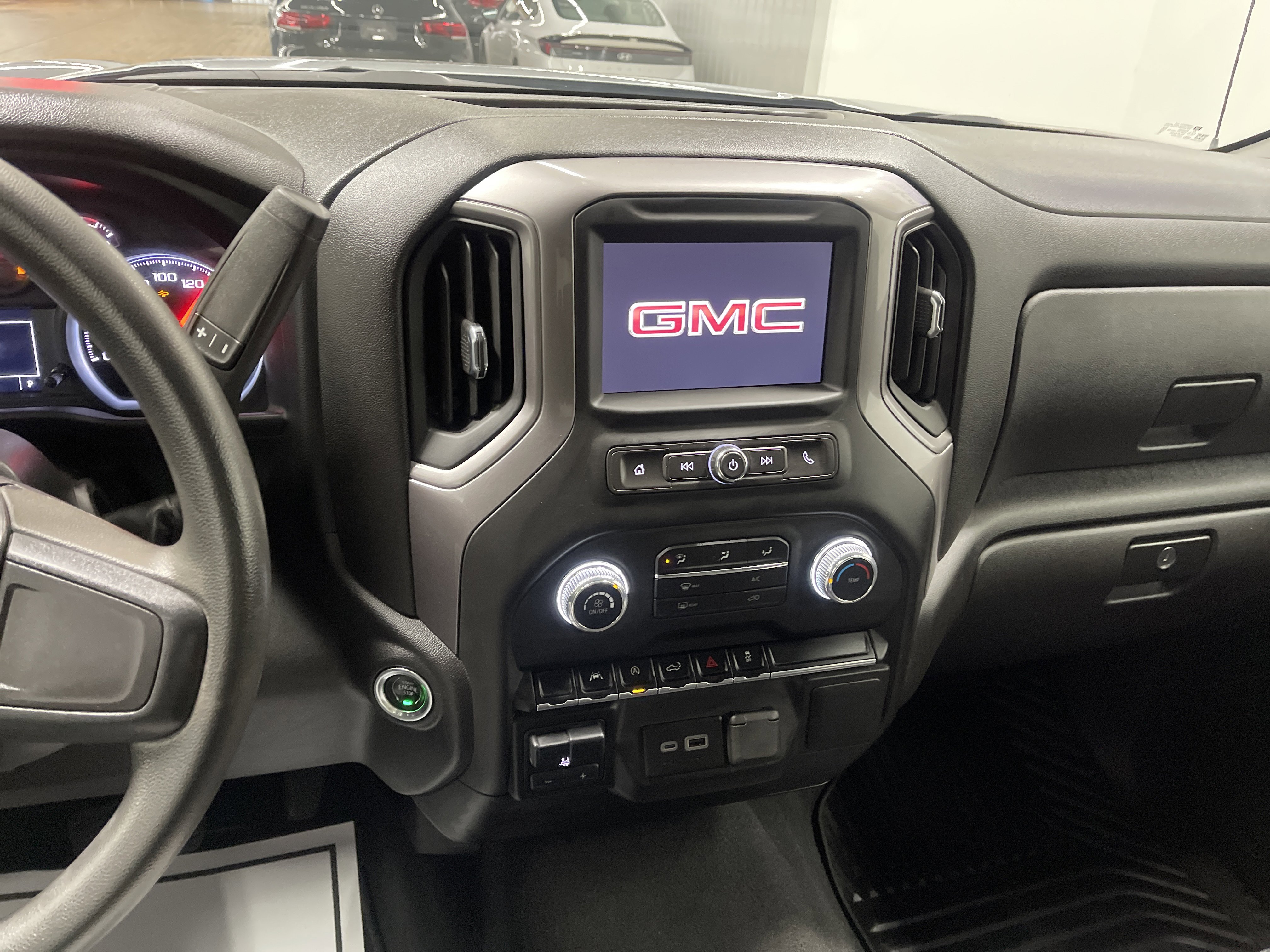 Used 2024 GMC Sierra 1500 Pro w/ Graphite Edition image 25