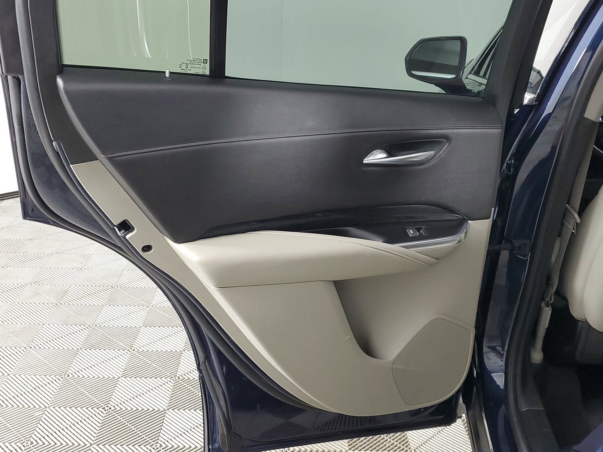 Used 2020 Cadillac XT4 Premium Luxury image 24