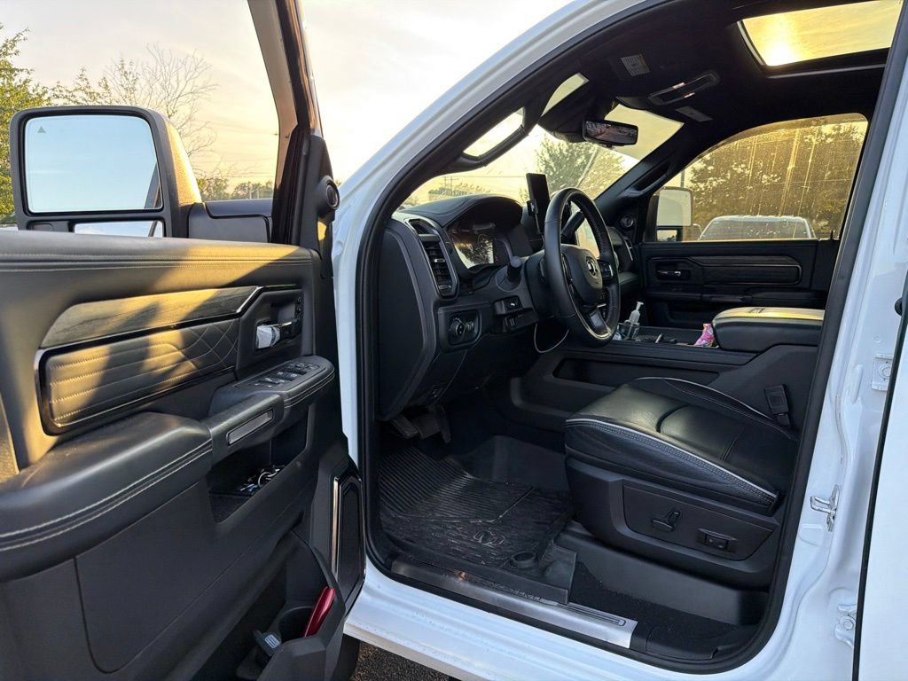 Used 2025 RAM 2500 Limited AWD/4WD image 6