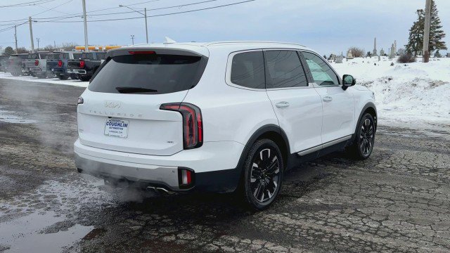 Used 2024 Kia Telluride SX w/ Towing Package image 8
