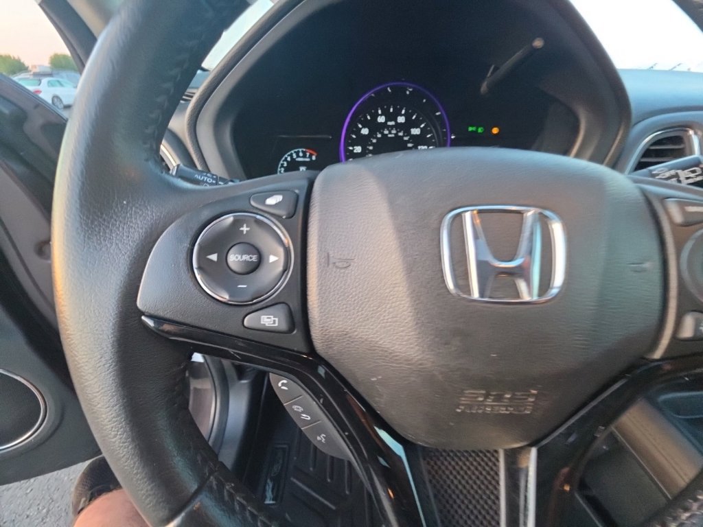 Used 2019 Honda HR-V EX-L image 17
