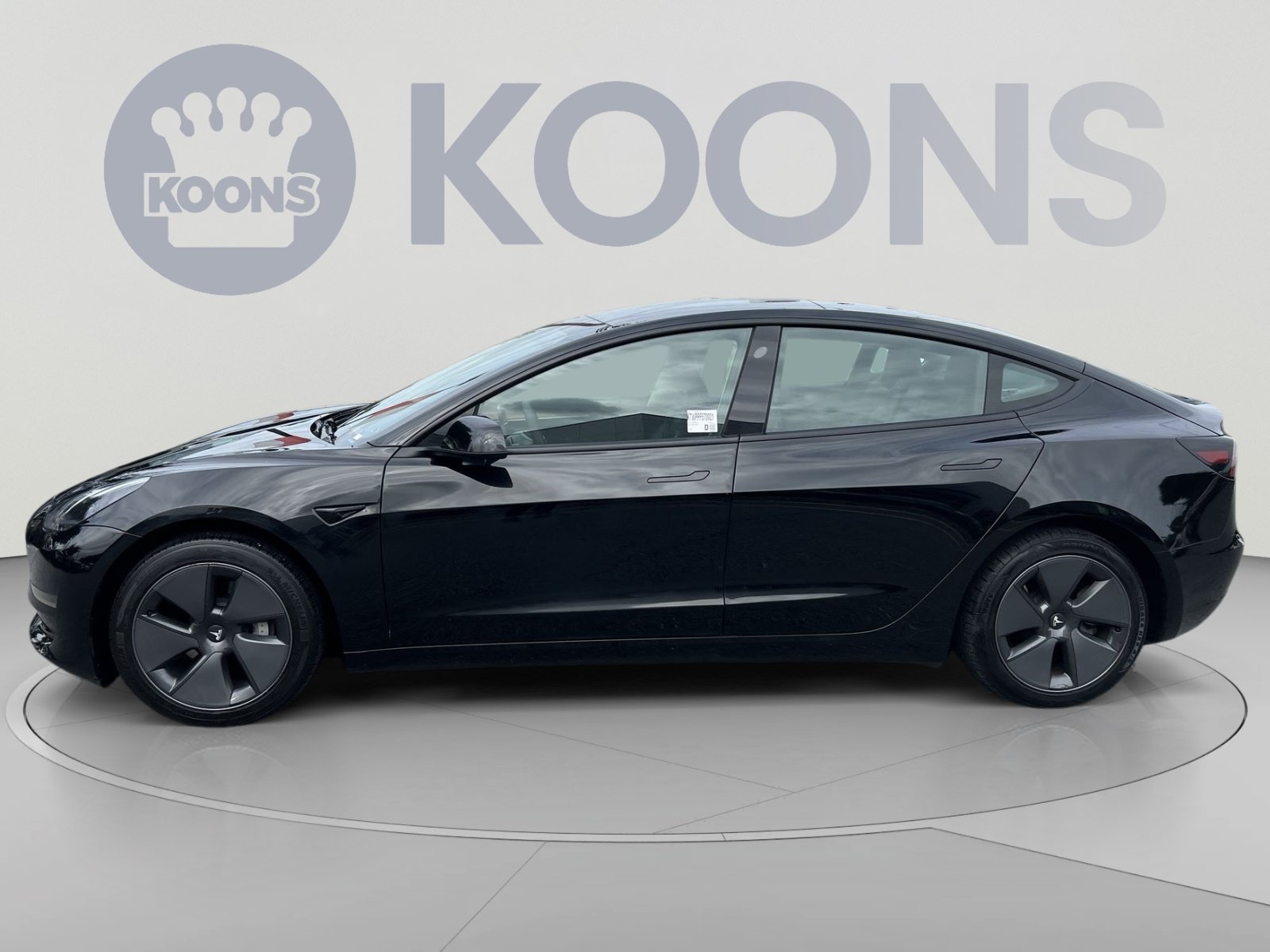 Used 2023 Tesla Model 3 Standard Range RWD image 2