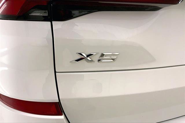 Certified 2024 BMW X5 xDrive50e w/ M Sport Package image 7