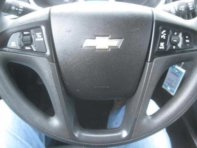 Used 2017 Chevrolet Equinox LS image 23