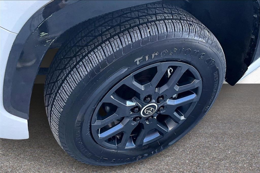 Used 2024 Toyota Tundra Platinum image 31