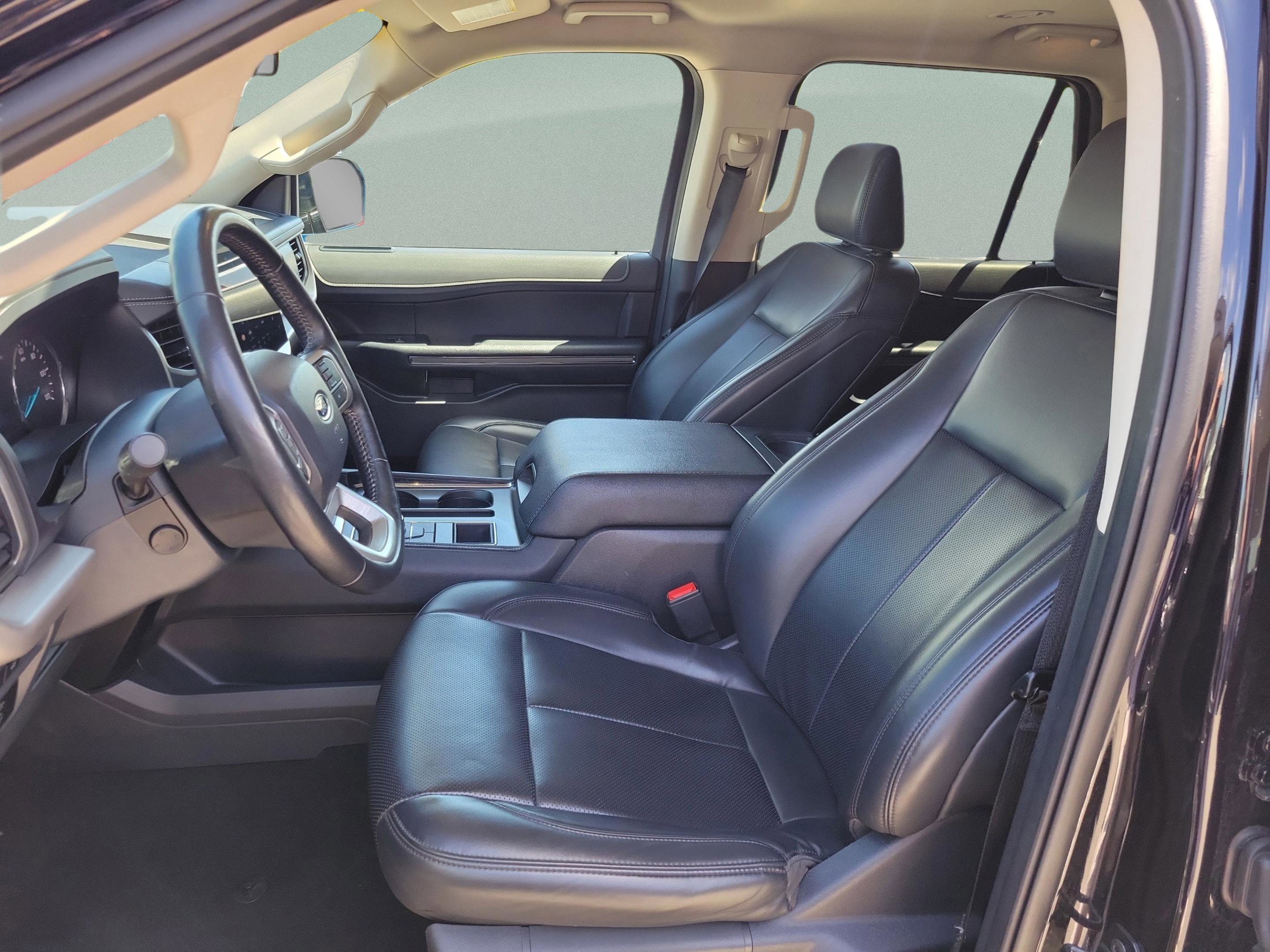 Used 2024 Ford Expedition XLT image 8