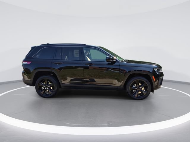 New 2026 Jeep Grand Cherokee Limited w/ Limited Altitude Package AWD/4WD image 9