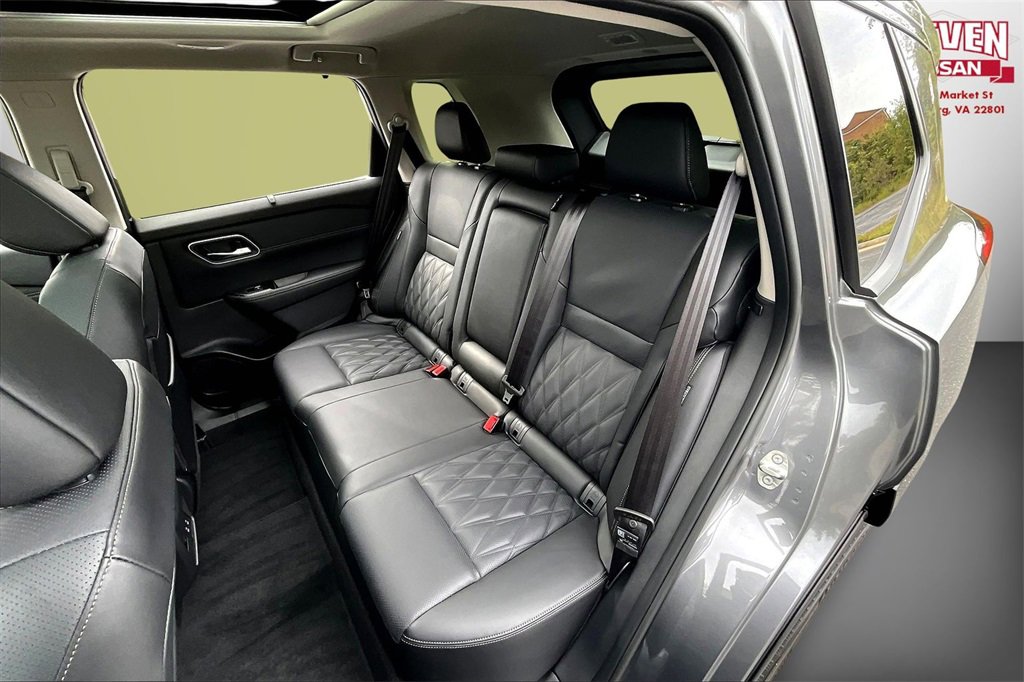 New 2026 Nissan Rogue Platinum image 28