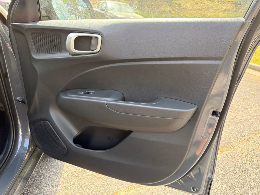 New 2026 Hyundai Venue SE image 14