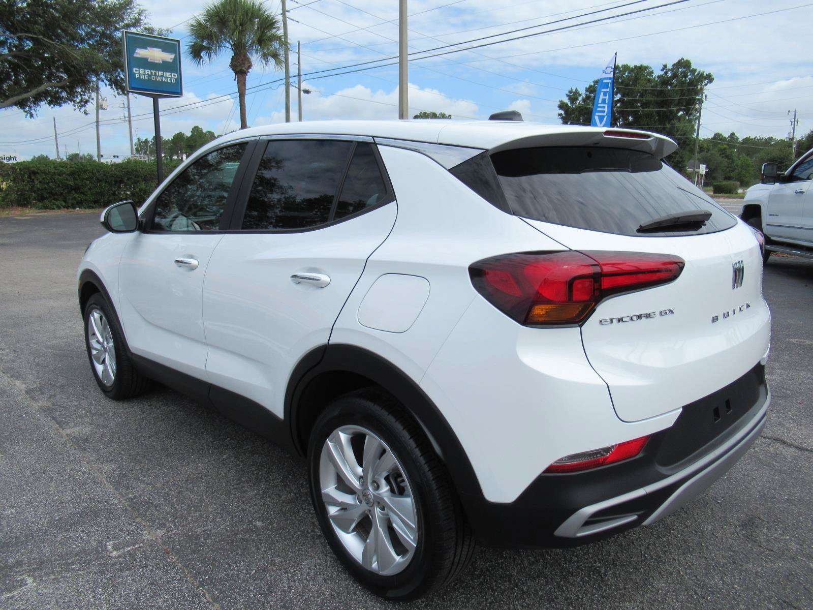 Used 2025 Buick Encore GX Preferred FWD image 8