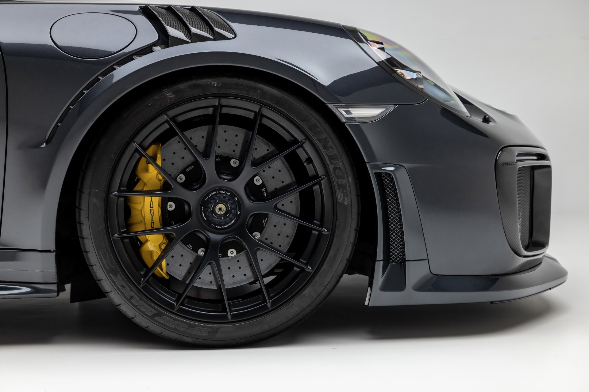 Used 2018 Porsche 911 GT2 RS image 9