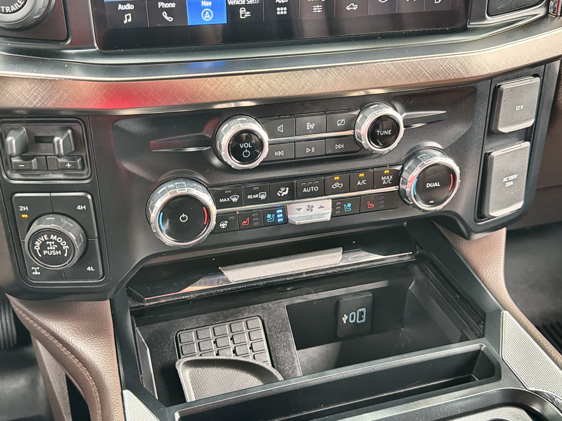 Used 2024 Ford F250 King Ranch w/ Tremor Off-Road Package AWD/4WD image 19