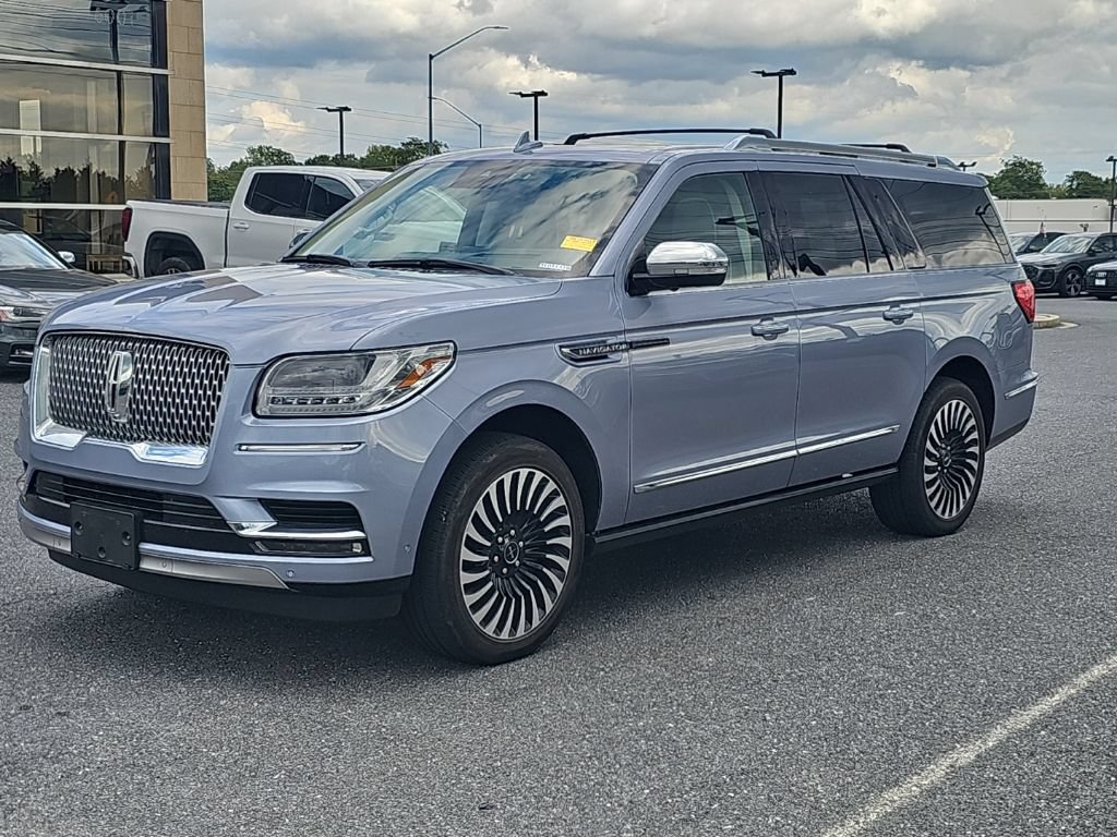 Used 2021 Lincoln Navigator L Black Label w/ Cargo Convenience Package AWD/4WD image 16