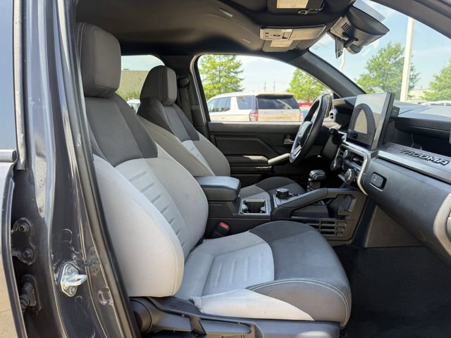 Used 2024 Toyota Tacoma TRD Off-Road AWD/4WD image 29