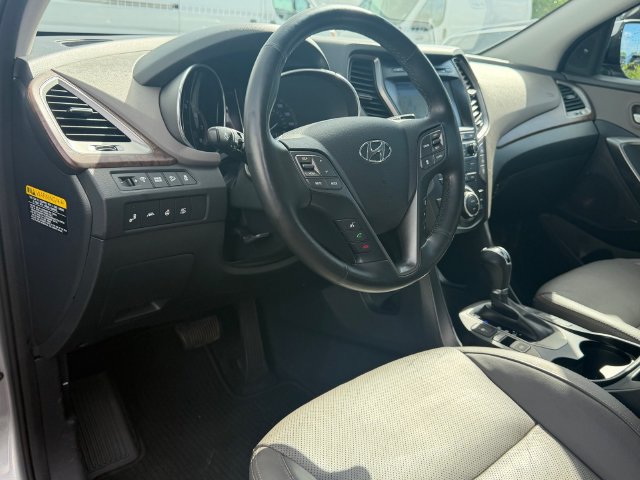 Used 2018 Hyundai Santa Fe Limited FWD image 11