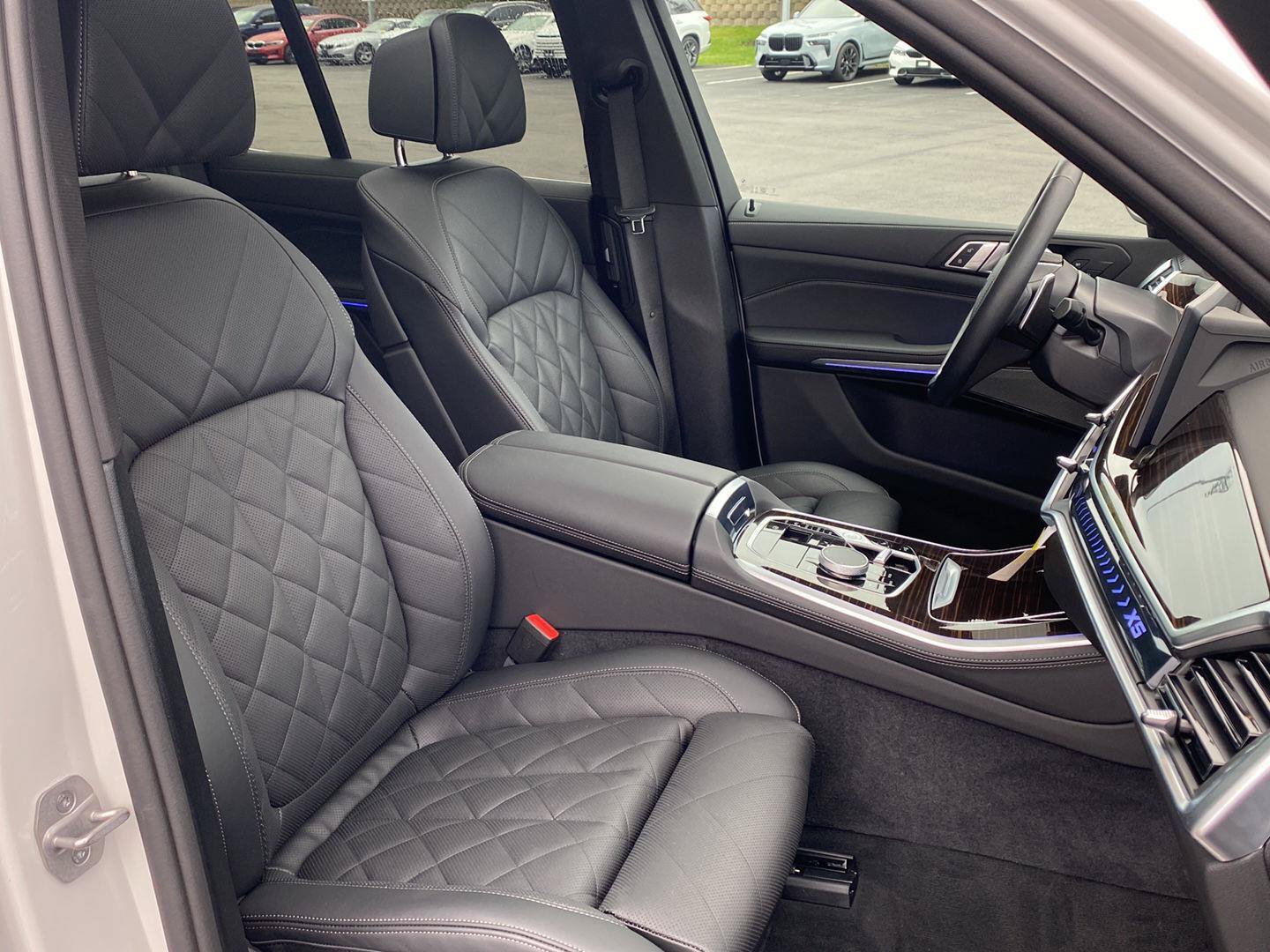 New 2026 BMW X5 xDrive40i w/ Climate Comfort Package AWD/4WD image 25