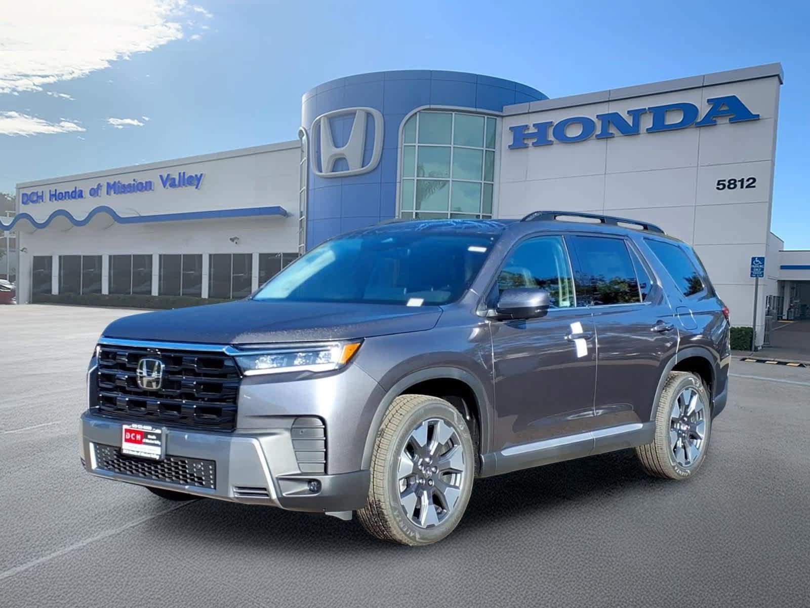 New 2026 Honda Pilot Touring image 1