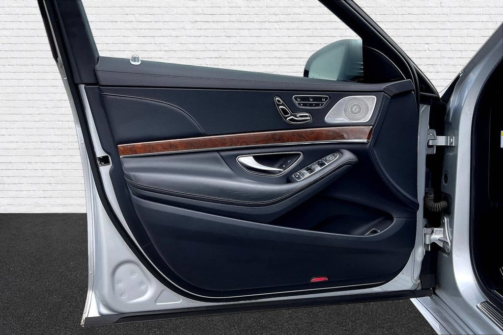 Used 2014 Mercedes-Benz S 550 Sedan image 19