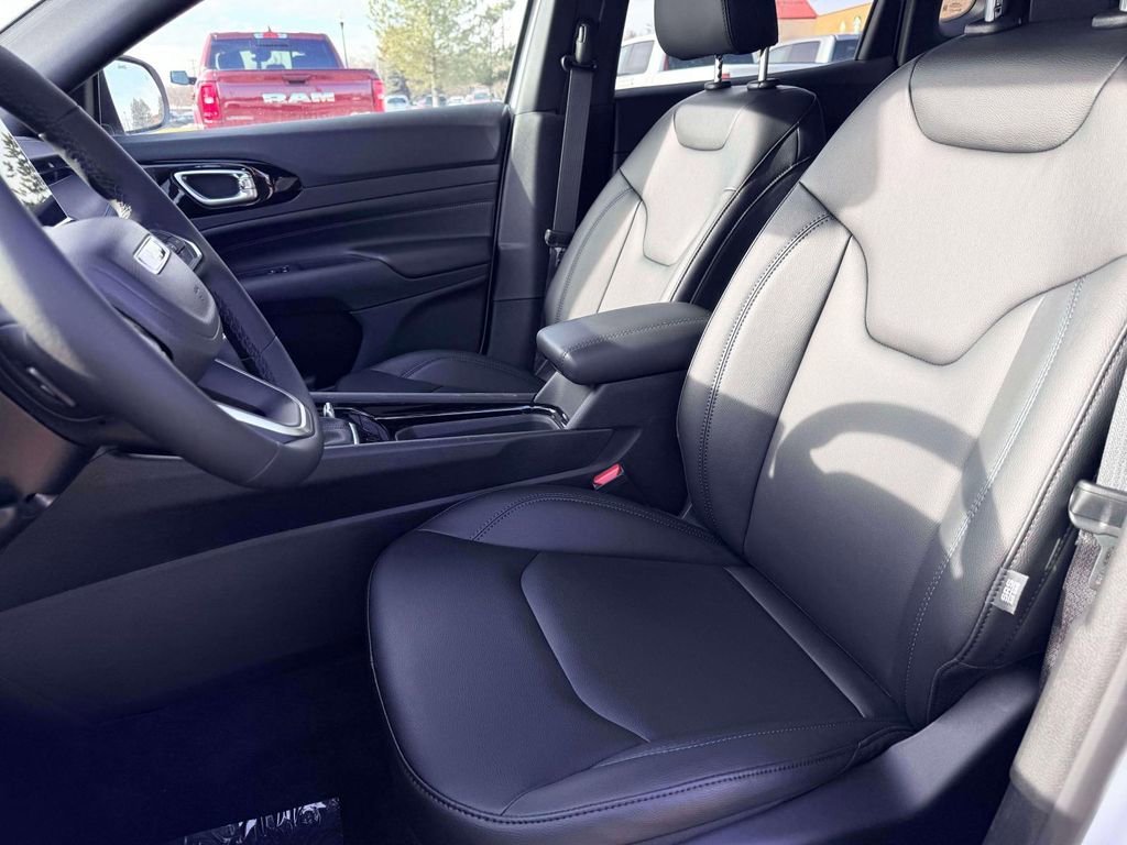 New 2026 Jeep Compass Limited image 15