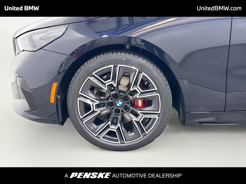 New 2027 BMW 530i w/ M Sport Package RWD image 2