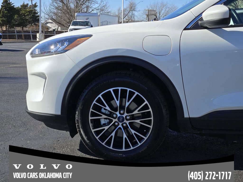 Used 2022 Ford Escape SEL image 6