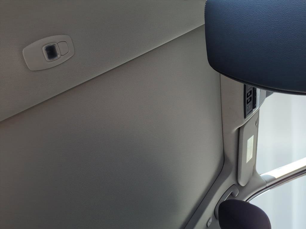 Used 2023 Nissan Rogue SL image 12