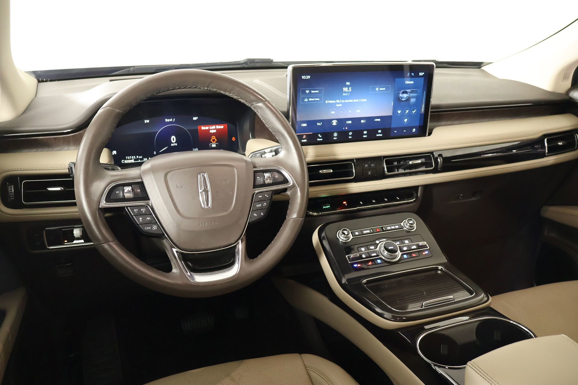 Used 2022 Lincoln Nautilus Reserve image 2