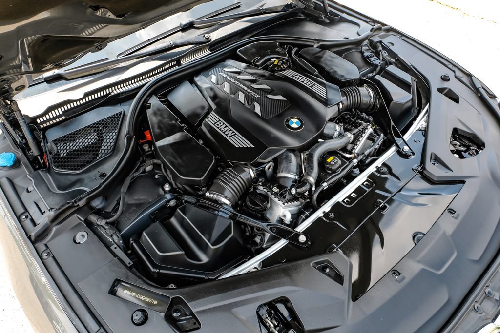 Used 2019 BMW M850i xDrive Coupe w/ Driving Assistance Package AWD/4WD image 38