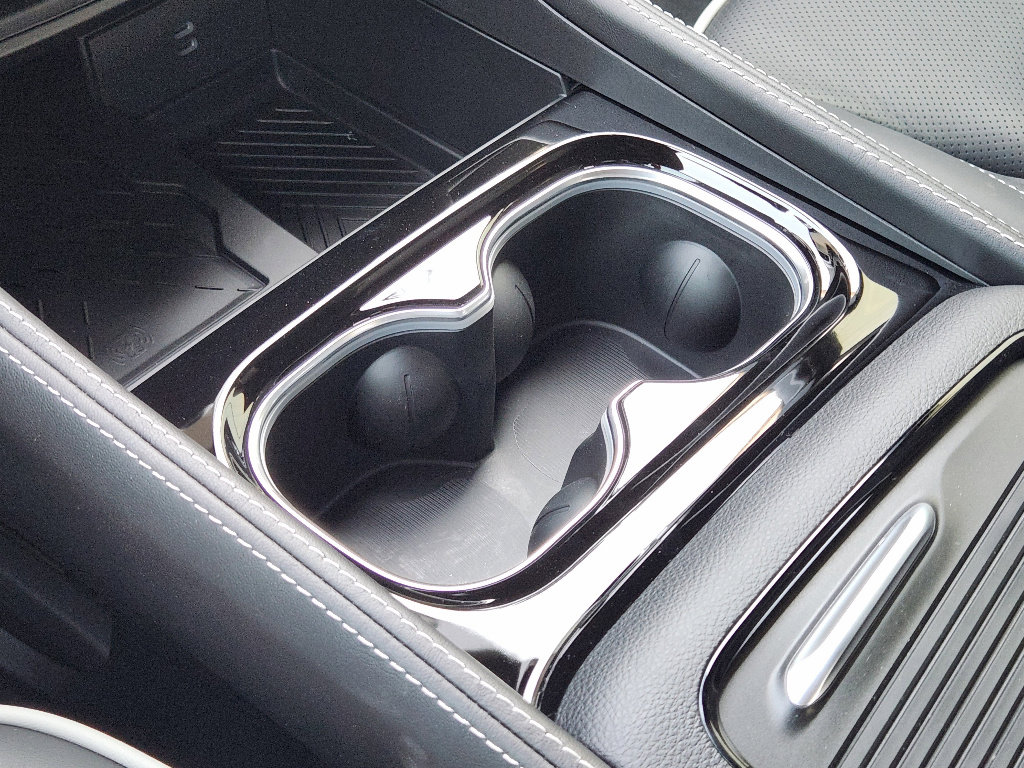 New 2026 Chrysler Pacifica Limited w/ S Appearance Package image 15