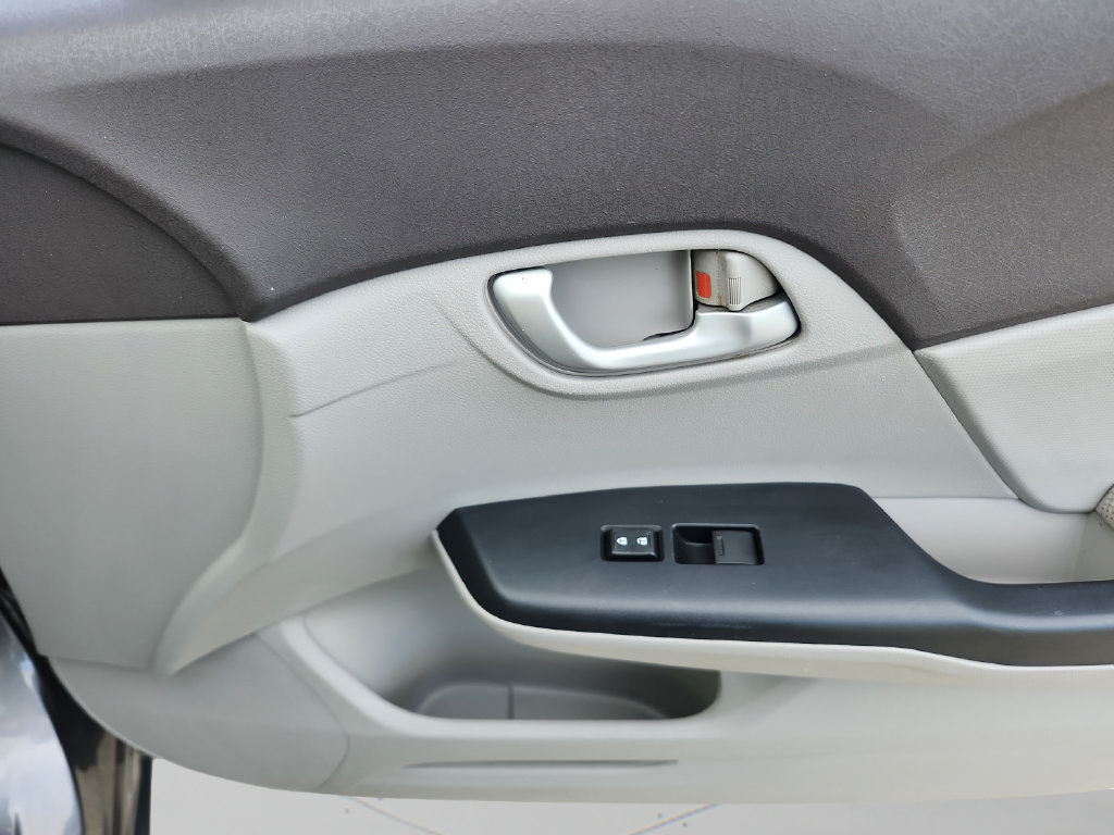 Used 2012 Honda Civic LX image 25