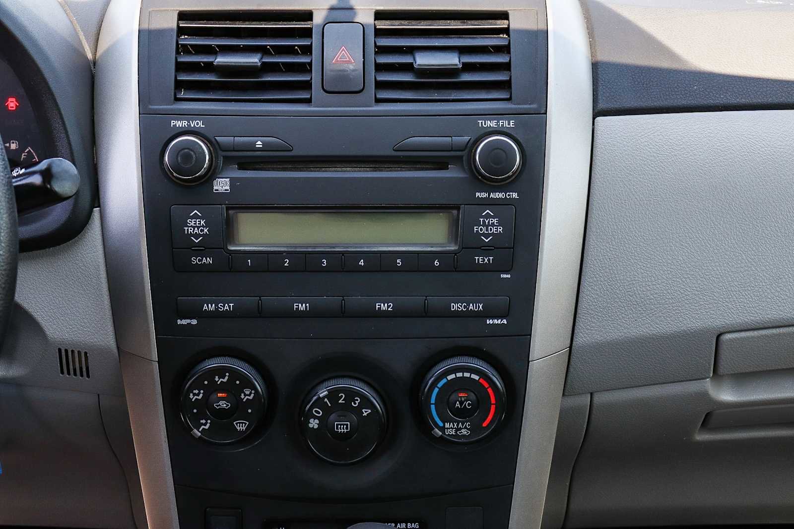 Used 2011 Toyota Corolla L image 14