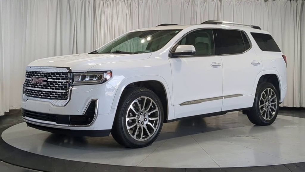 Used 2023 GMC Acadia Denali w/ Denali Technology Package AWD/4WD image 5