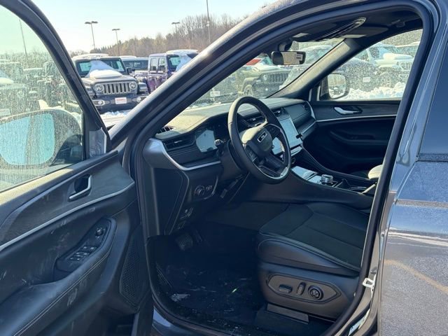 New 2026 Jeep Grand Cherokee Altitude AWD/4WD image 14