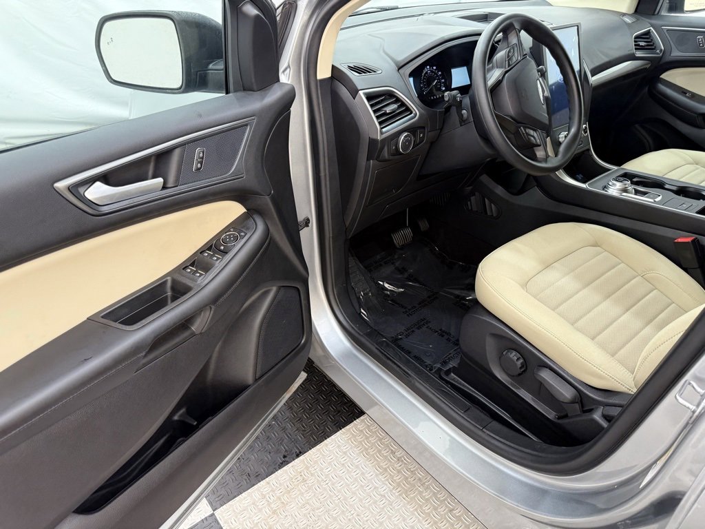 New 2024 Ford Edge SE image 27