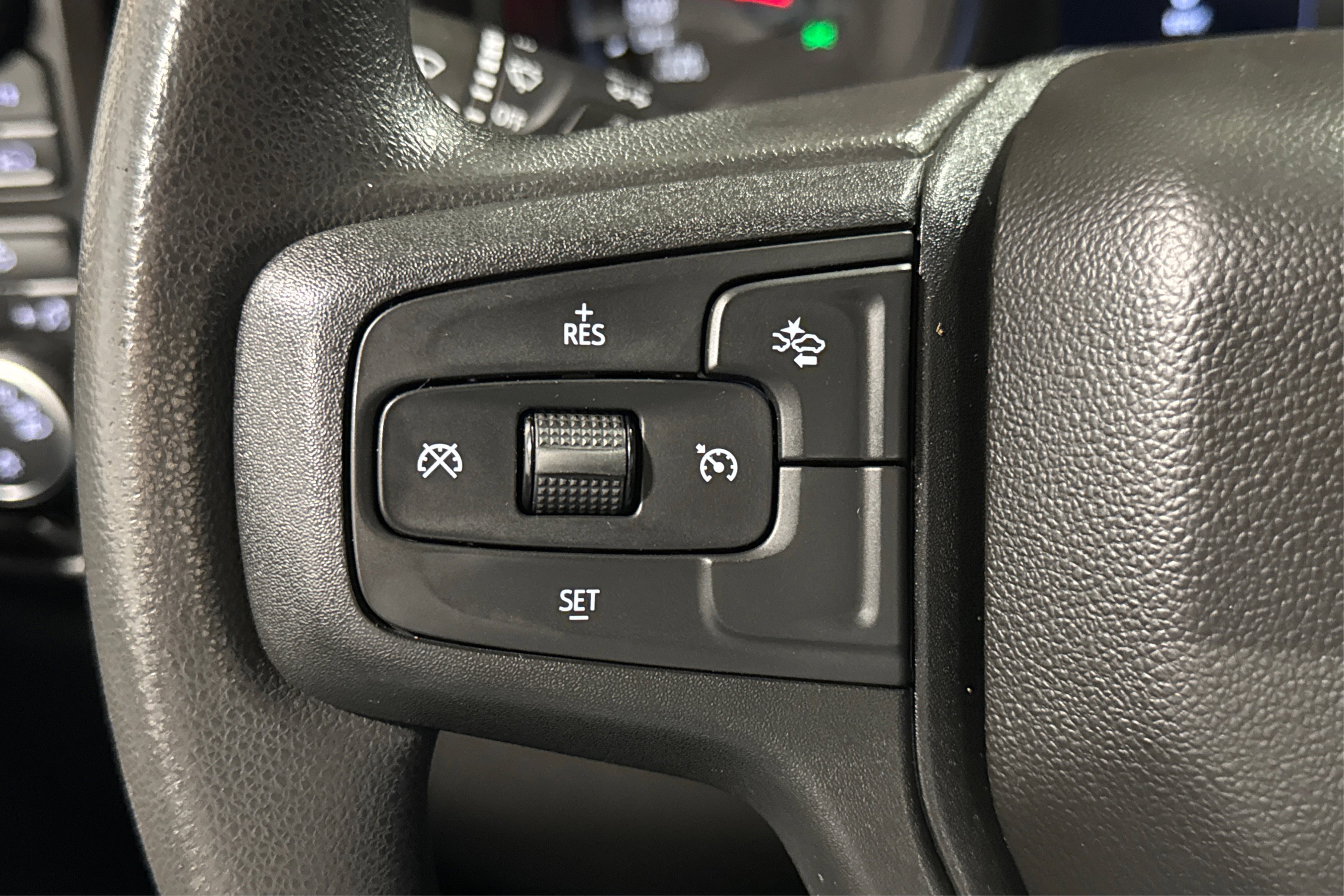 Used 2023 Chevrolet Silverado 1500 Custom image 23