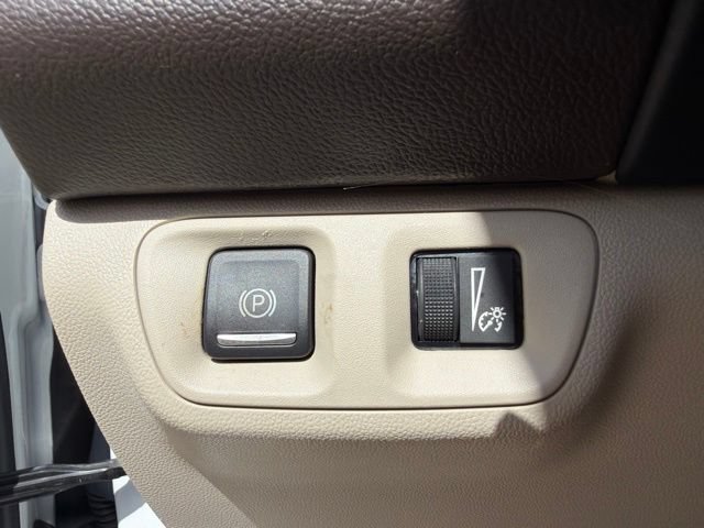Used 2017 GMC Acadia Denali w/ Technology Package FWD image 27