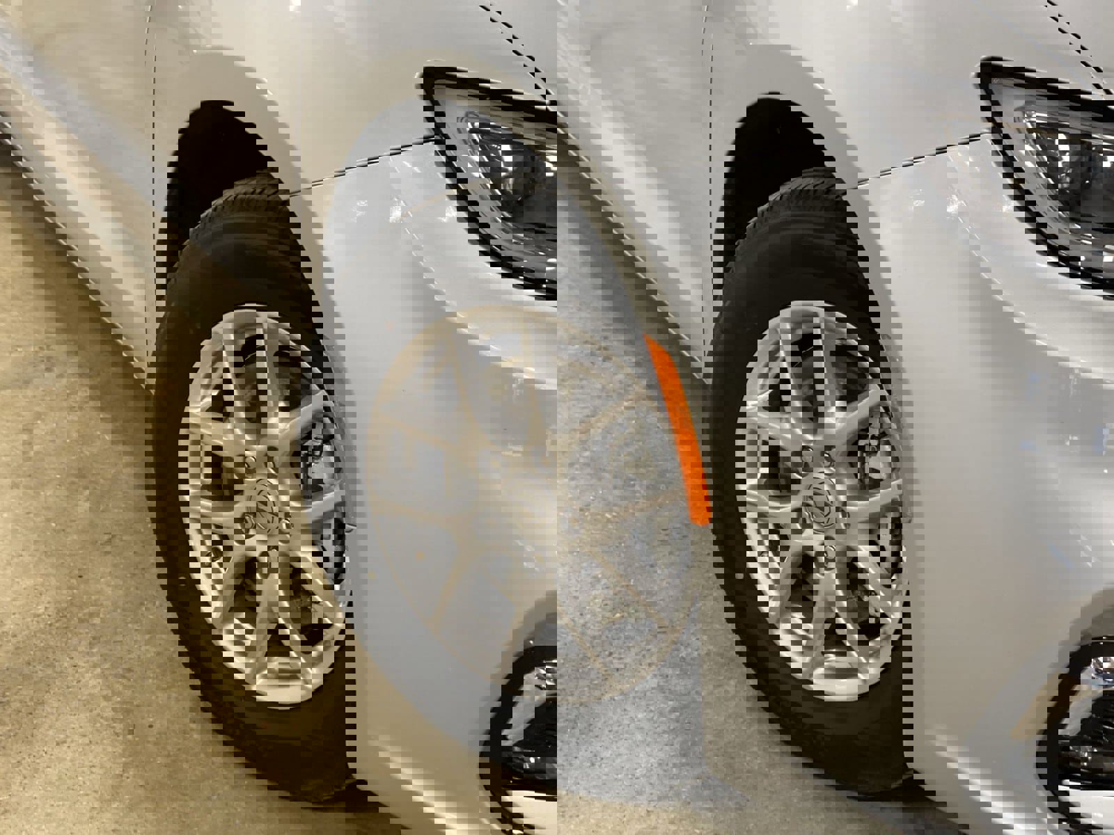 Used 2024 Chrysler Pacifica Touring-L image 12