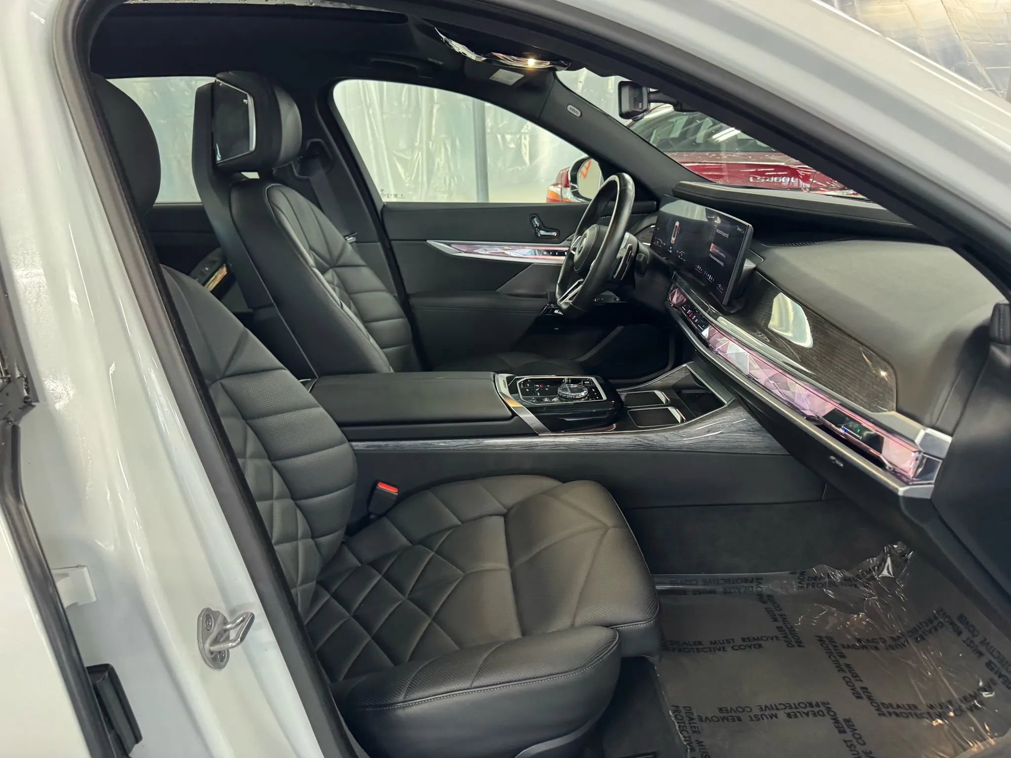 Used 2024 BMW 740i image 38