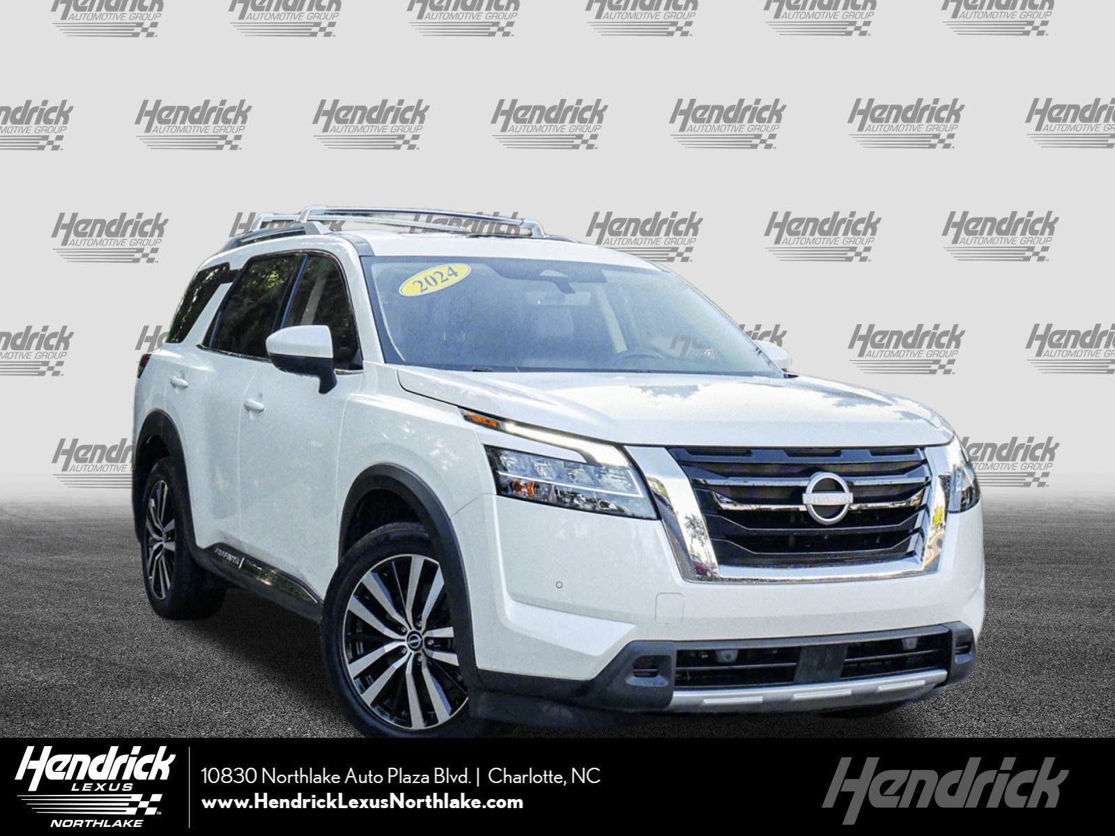 Used 2024 Nissan Pathfinder Platinum w/ Cargo Package image 1